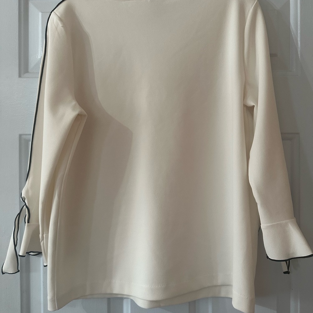 Chico's Cream Blouse with Black Piping Ruffled Tie-Sleeves. Size medium. - Picture 6 of 8